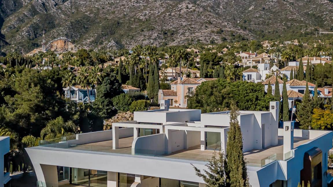 4 sypialnia Apartament na sprzedaż w Marbella z basenem garażem - 2 950 000 € (Ref: 10002068)