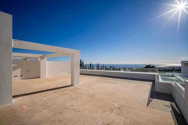 4 sypialnia Apartament na sprzedaż w Marbella z basenem garażem - 2 950 000 € (Ref: 10002068)