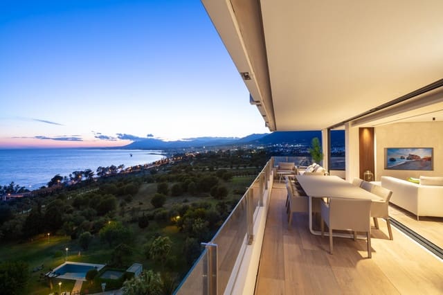 3 bedroom Apartment for sale in Marbella with pool garage - € 1,995,000 (Ref: 10002069)