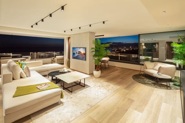 3 bedroom Apartment for sale in Marbella with pool garage - € 1,995,000 (Ref: 10002069)