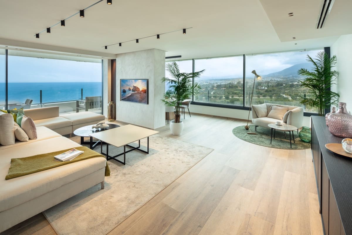 3 bedroom Apartment for sale in Marbella with pool garage - € 1,995,000 (Ref: 10002069)