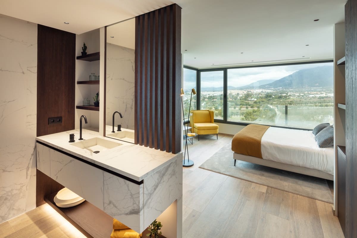 3 bedroom Apartment for sale in Marbella with pool garage - € 1,995,000 (Ref: 10002069)