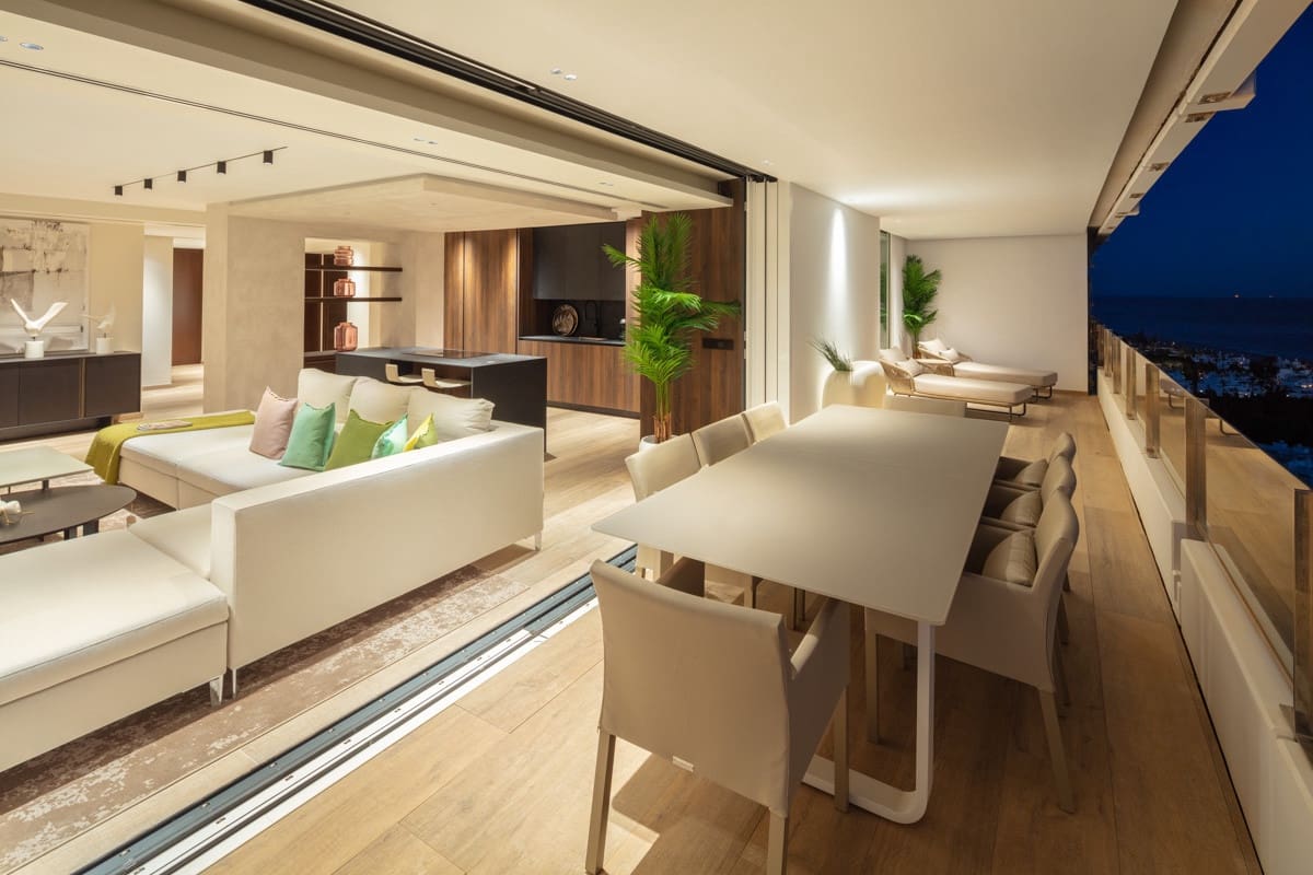 3 bedroom Apartment for sale in Marbella with pool garage - € 1,995,000 (Ref: 10002069)