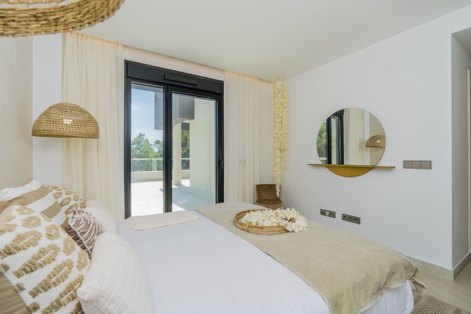 Apartamento de 3 habitaciones en Benahavís en venta con piscina garaje - 473.000 € (Ref: 10002070)