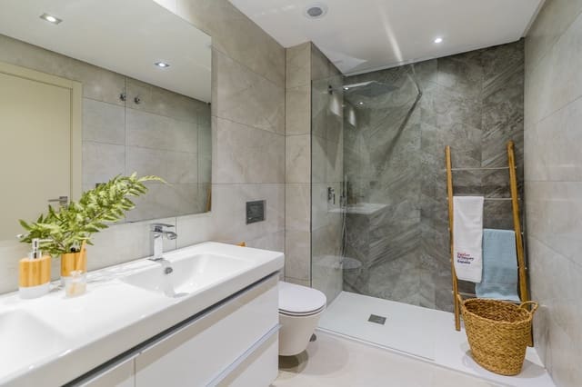Apartamento de 3 habitaciones en Benahavís en venta con piscina garaje - 473.000 € (Ref: 10002070)