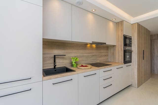 Apartamento de 3 habitaciones en Benahavís en venta con piscina garaje - 473.000 € (Ref: 10002070)
