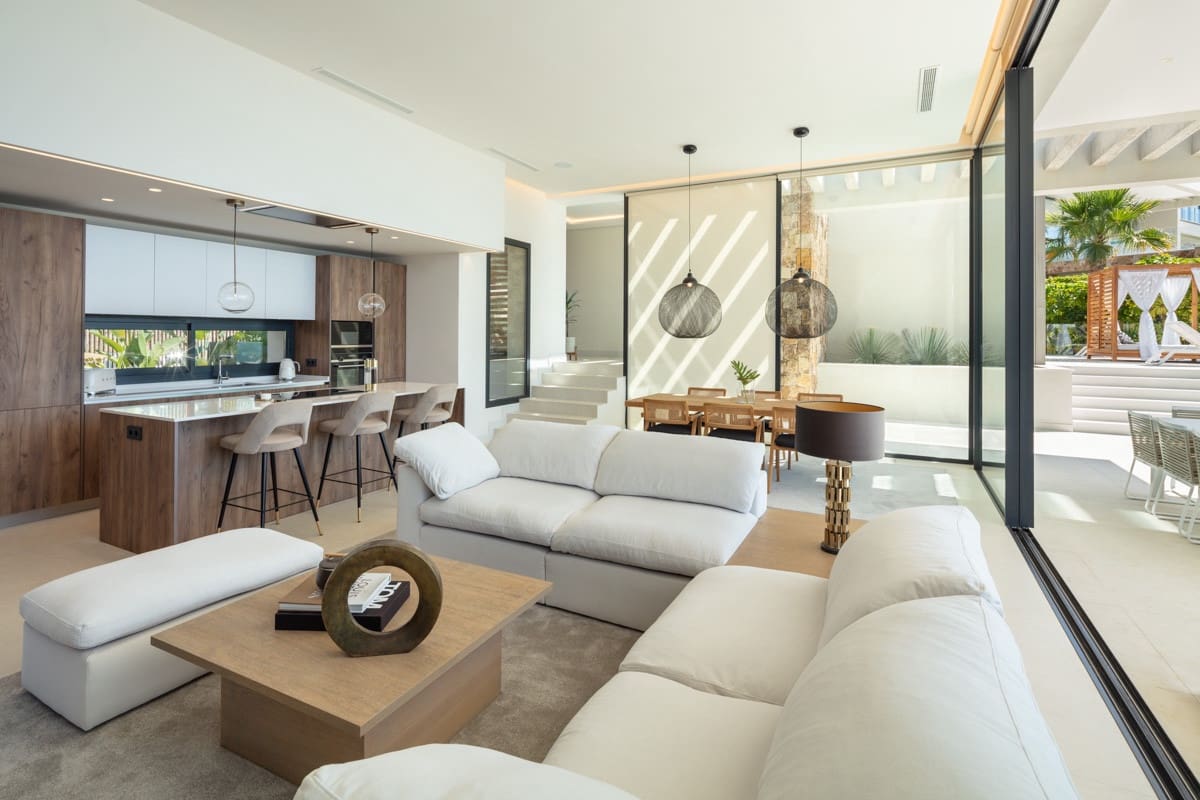 5 sypialnia Willa na sprzedaż w Marbella z basenem garażem - 5 950 000 € (Ref: 10002076)