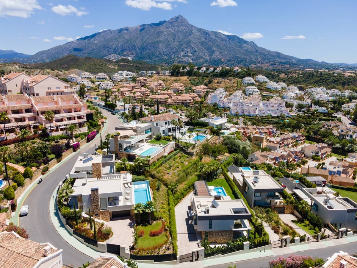 5 sypialnia Willa na sprzedaż w Marbella z basenem garażem - 5 950 000 € (Ref: 10002076)