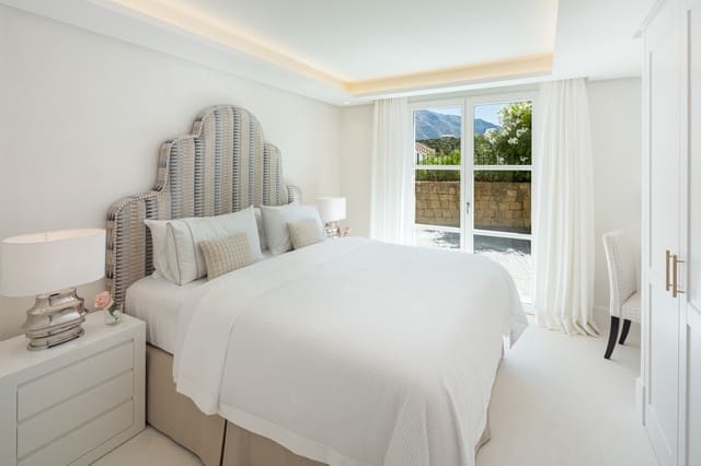 Chalet de 5 habitaciones en Marbella en venta con piscina garaje - 3.250.000 € (Ref: 10002078)