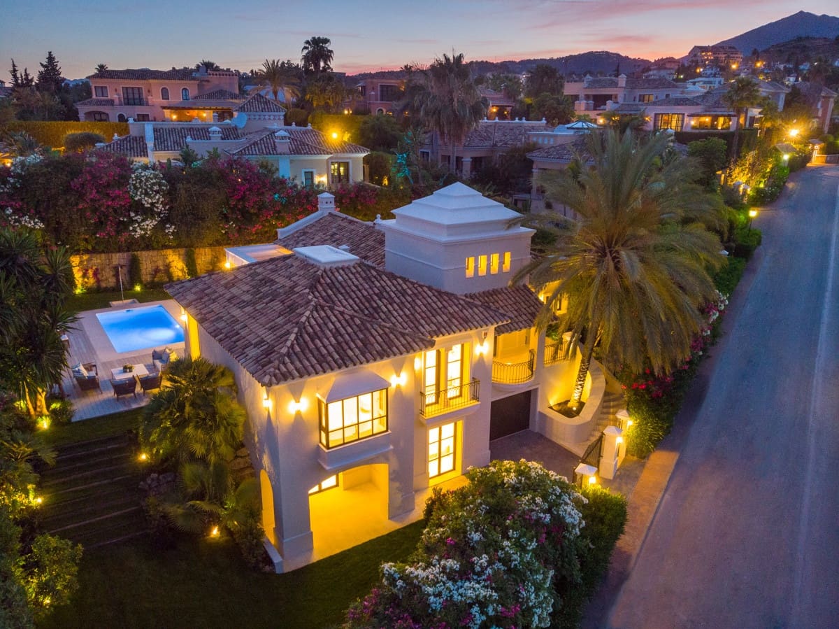 Chalet de 5 habitaciones en Marbella en venta con piscina garaje - 3.250.000 € (Ref: 10002078)