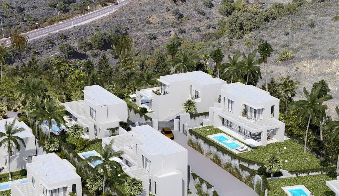 Chalet de 4 habitaciones en Mijas Costa en venta con piscina garaje - 1.495.000 € (Ref: 10002084)