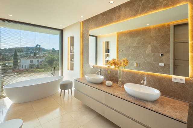 6 soverom Villa til salgs i Marbella med svømmebasseng garasje - € 7 850 000 (Ref: 10002085)