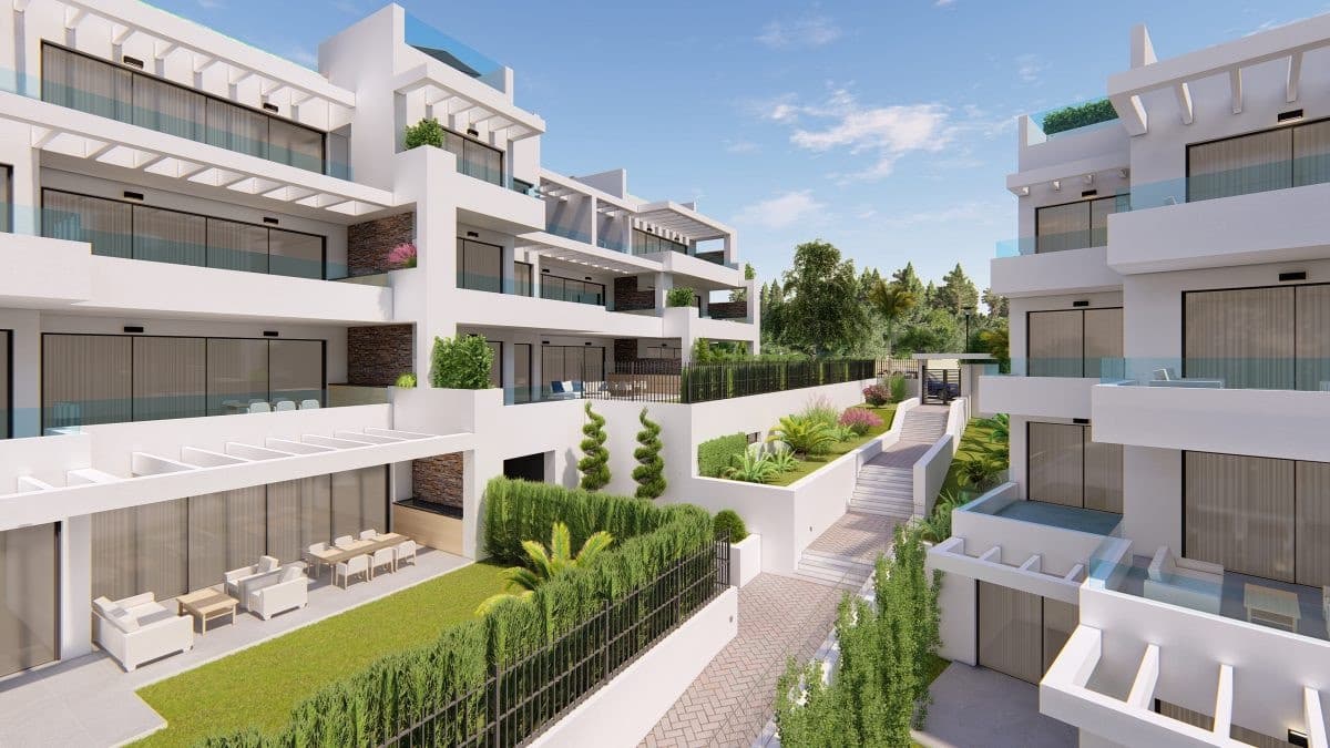 Apartamento de 3 habitaciones en Estepona en venta con piscina garaje - 445.000 € (Ref: 10002086)