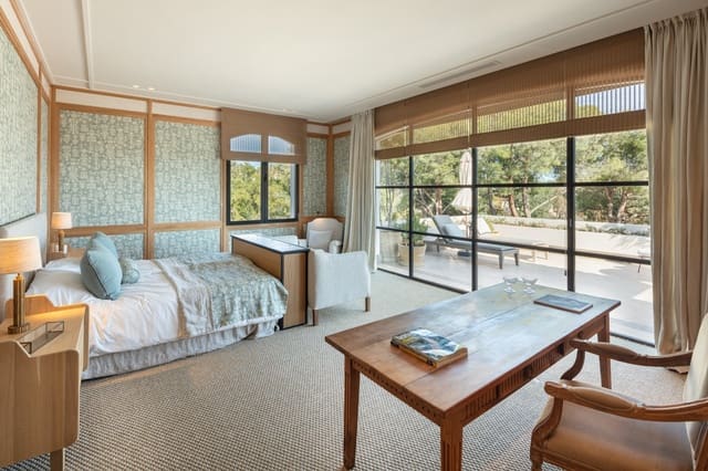 16 soverom Villa til salgs i Golden Mile, Marbella med svømmebasseng garasje - € 35 000 000 (Ref: 10002092)