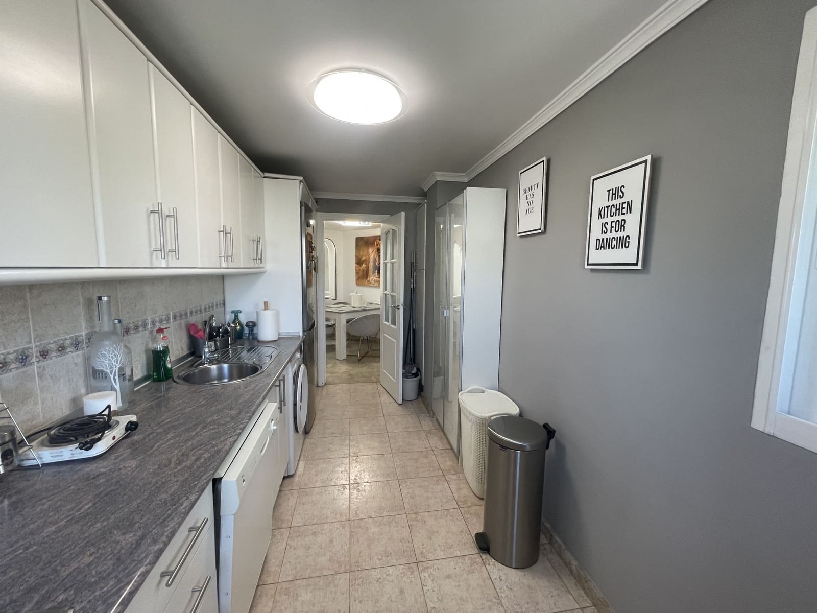 3 soverom Leilighet til salgs i Nueva Andalucia med svømmebasseng garasje - € 425 000 (Ref: 10002093)
