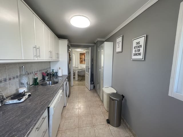 3 soverom Leilighet til salgs i Nueva Andalucia, Marbella med svømmebasseng garasje - € 425 000 (Ref: 10002093)