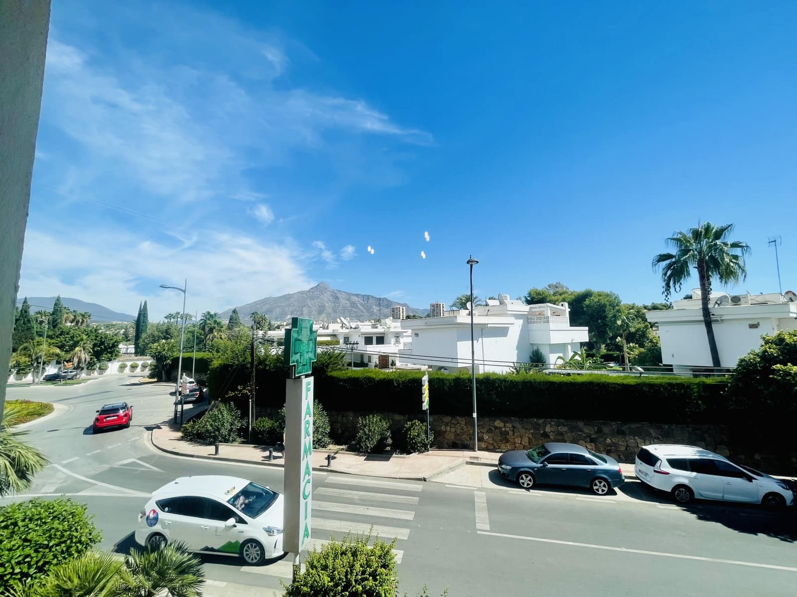 3 soverom Leilighet til salgs i Nueva Andalucia med svømmebasseng garasje - € 425 000 (Ref: 10002093)