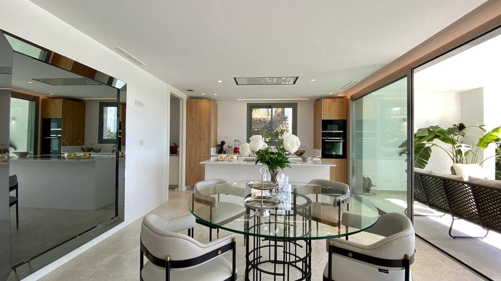 4 quarto Moradia para venda em Marbella com piscina garagem - 3 150 000 € (Ref: 10002094)