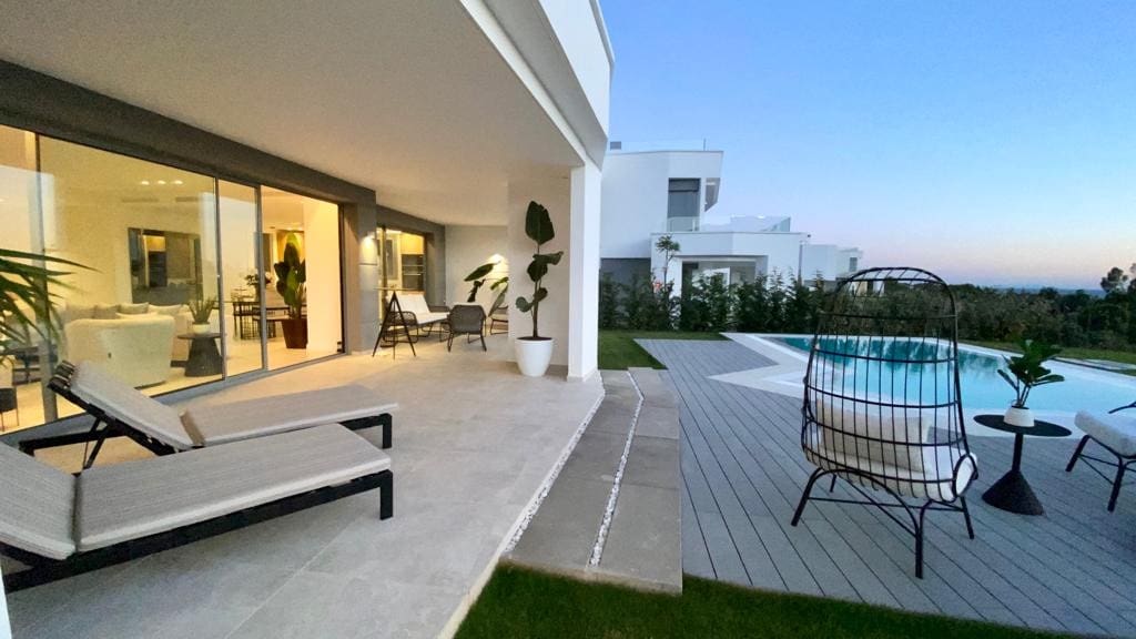 4 quarto Moradia para venda em Marbella com piscina garagem - 3 150 000 € (Ref: 10002094)
