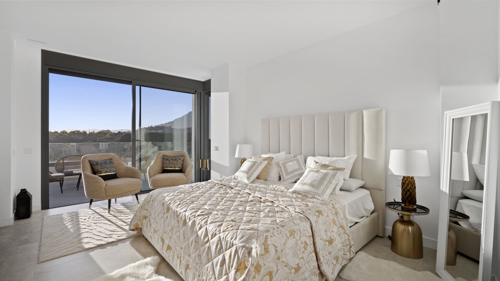 4 quarto Moradia para venda em Marbella com piscina garagem - 3 150 000 € (Ref: 10002094)