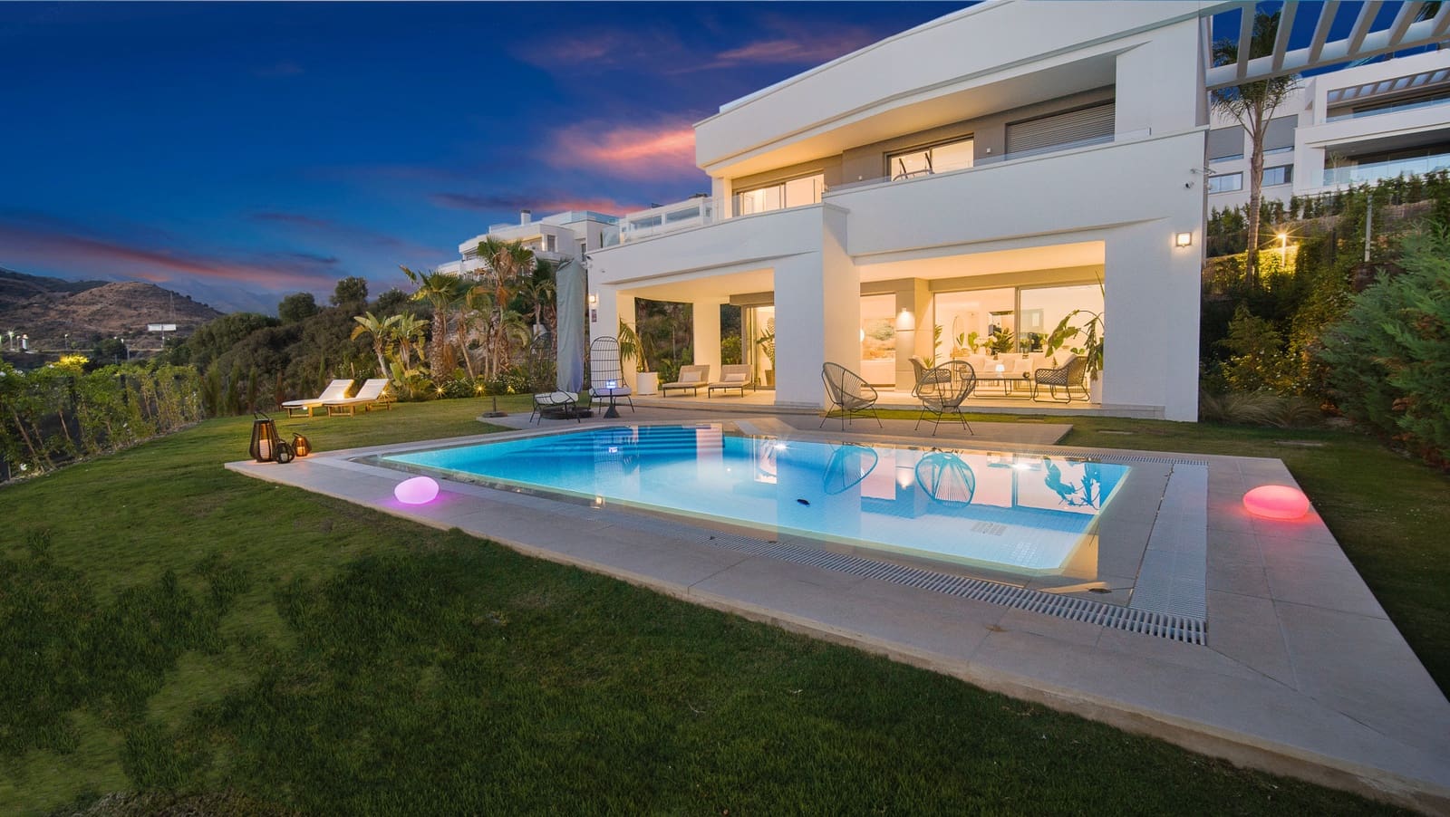 4 quarto Moradia para venda em Marbella com piscina garagem - 3 150 000 € (Ref: 10002094)