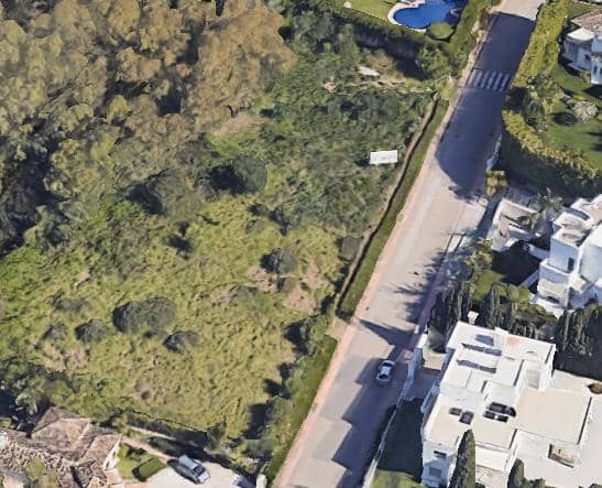Bouwgrond te koop in Nueva Andalucia - € 1.790.000 (Ref: 10002095)