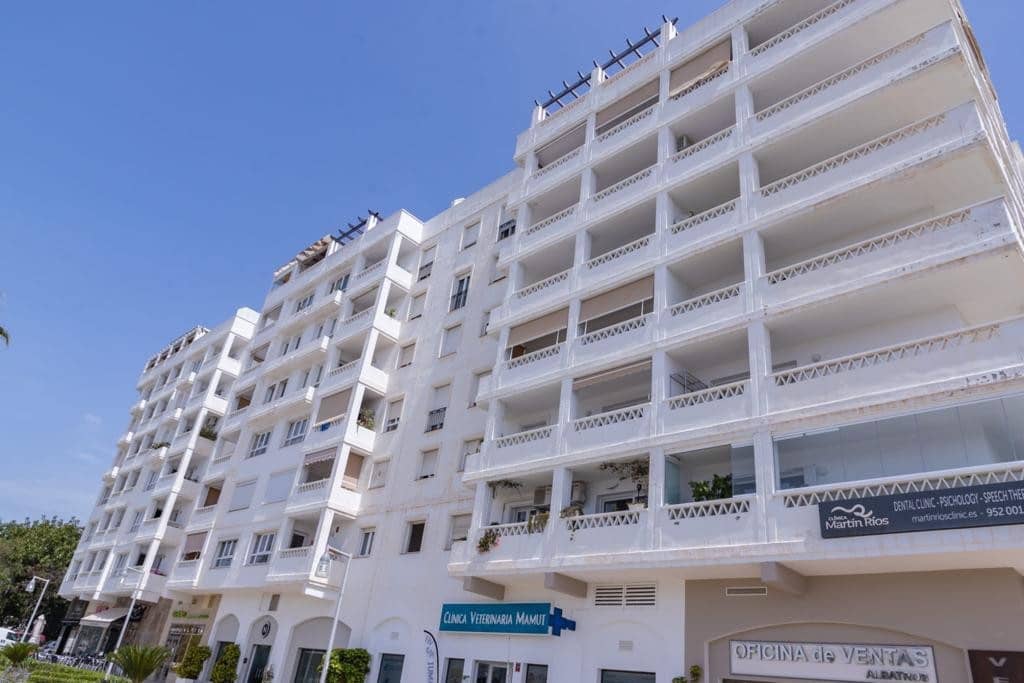 4 sovrum Lägenhet till salu i Nueva Andalucia med pool garage - 375 000 € (Ref: 10002096)