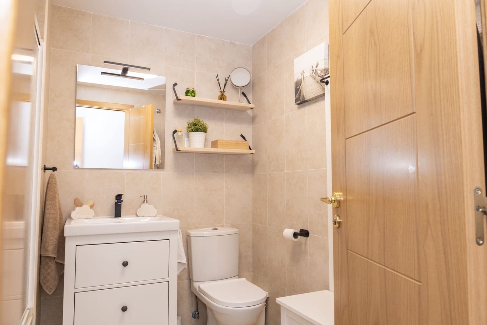 4 sovrum Lägenhet till salu i Nueva Andalucia med pool garage - 375 000 € (Ref: 10002096)
