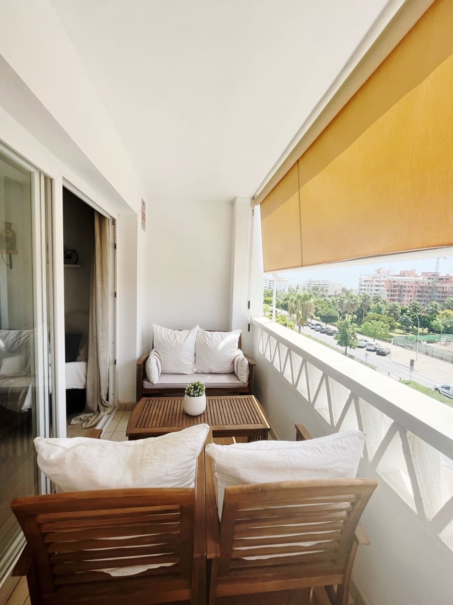 4 sovrum Lägenhet till salu i Nueva Andalucia med pool garage - 375 000 € (Ref: 10002096)