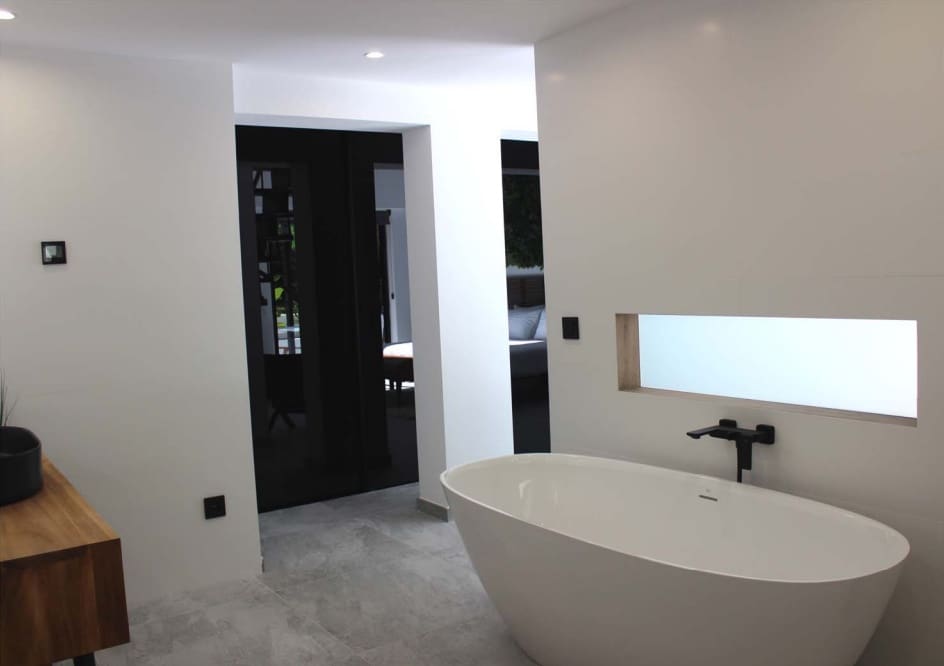 4 soveværelse Villa til salg i Marbella med swimmingpool garage - € 2.650.000 (Ref: 10002097)