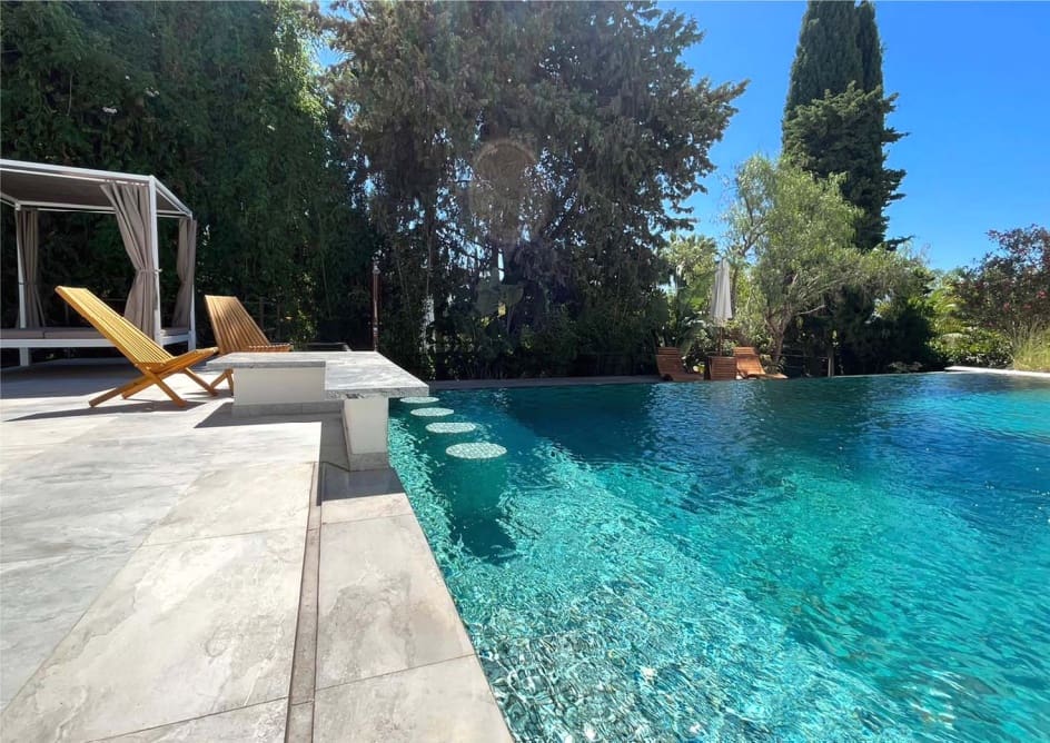 4 soveværelse Villa til salg i Marbella med swimmingpool garage - € 2.650.000 (Ref: 10002097)