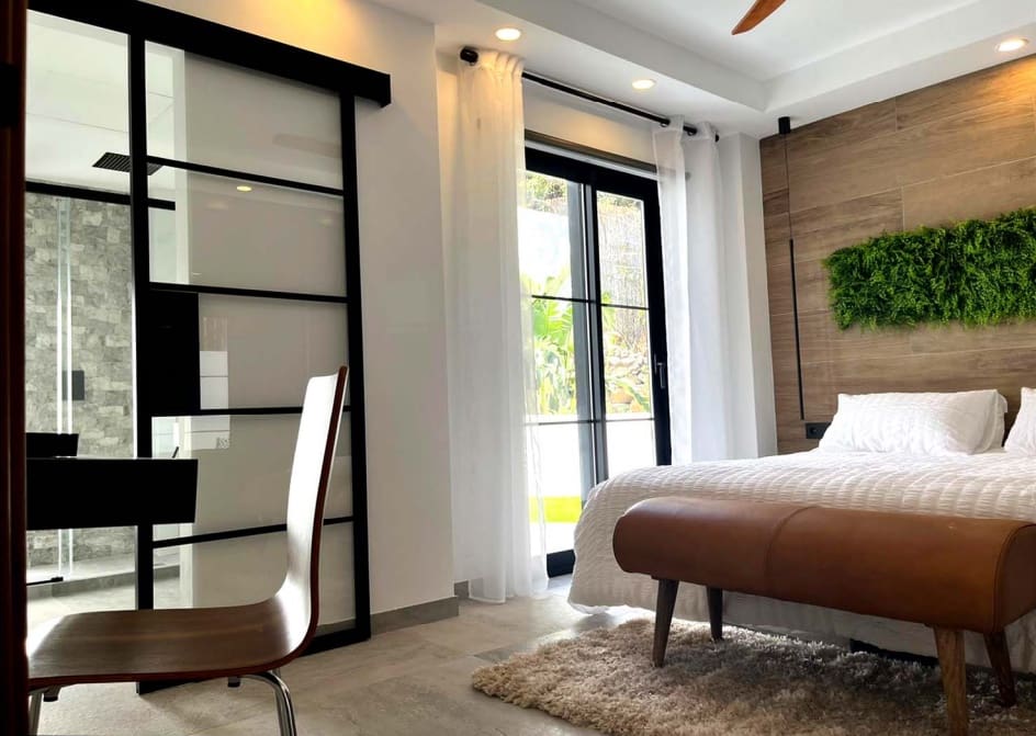 4 soveværelse Villa til salg i Marbella med swimmingpool garage - € 2.650.000 (Ref: 10002097)
