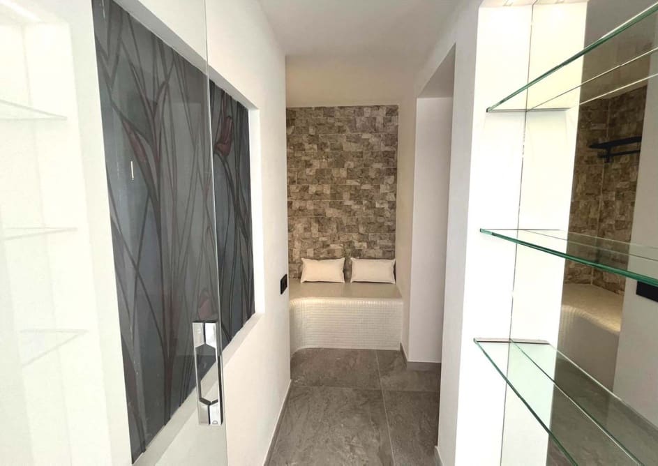 4 soveværelse Villa til salg i Marbella med swimmingpool garage - € 2.650.000 (Ref: 10002097)