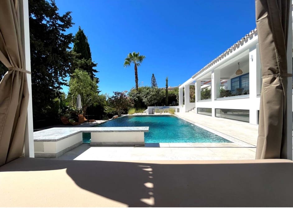 4 soveværelse Villa til salg i Marbella med swimmingpool garage - € 2.650.000 (Ref: 10002097)