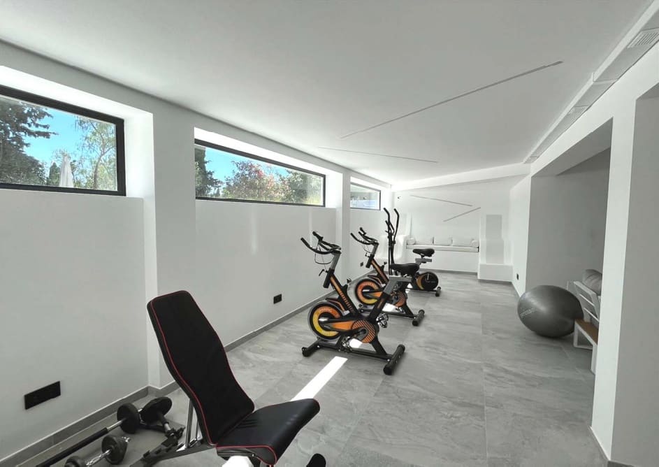 4 soveværelse Villa til salg i Marbella med swimmingpool garage - € 2.650.000 (Ref: 10002097)