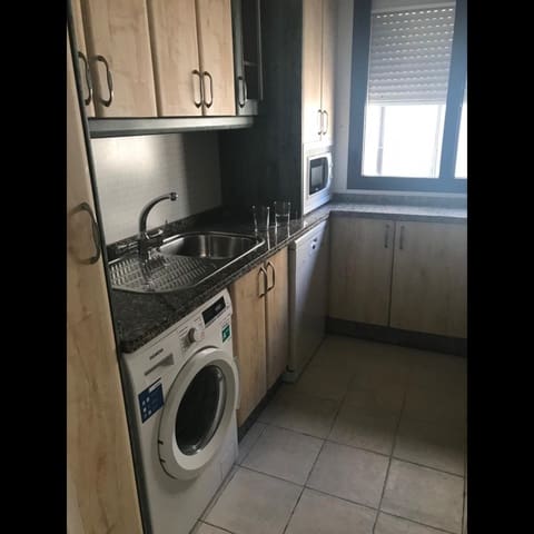 2 sypialnia Apartament na sprzedaż w Puerto Banus, Marbella z basenem garażem - 585 000 € (Ref: 10002098)