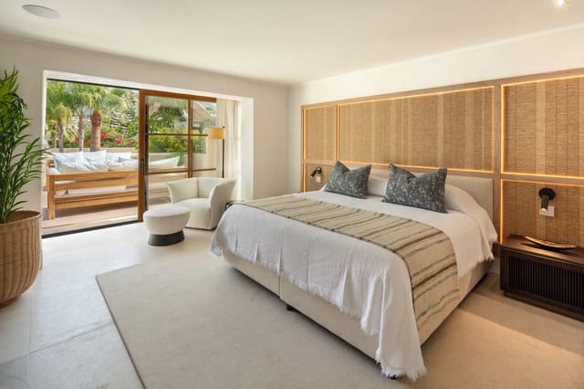 5 sypialnia Willa na sprzedaż w Golden Mile, Marbella z basenem garażem - 6 500 000 € (Ref: 10002100)