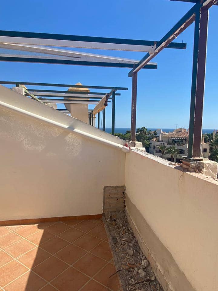 3 sypialnia Apartament na sprzedaż w Marbella z basenem garażem - 649 000 € (Ref: 10002105)