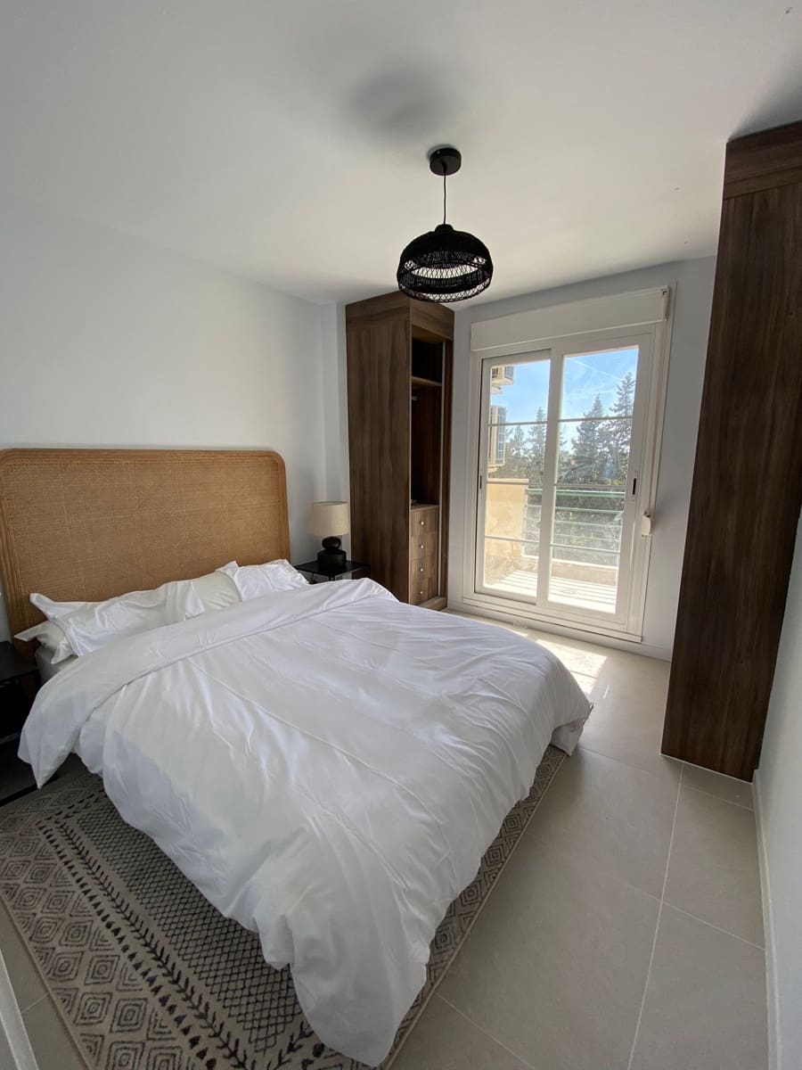 3 sypialnia Apartament na sprzedaż w Marbella z basenem garażem - 649 000 € (Ref: 10002105)