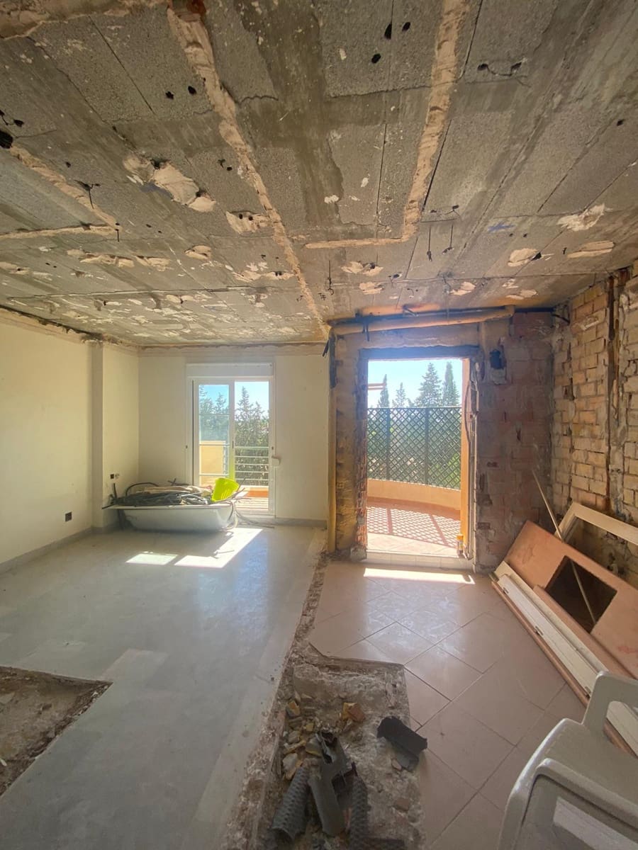 3 sypialnia Apartament na sprzedaż w Marbella z basenem garażem - 649 000 € (Ref: 10002105)