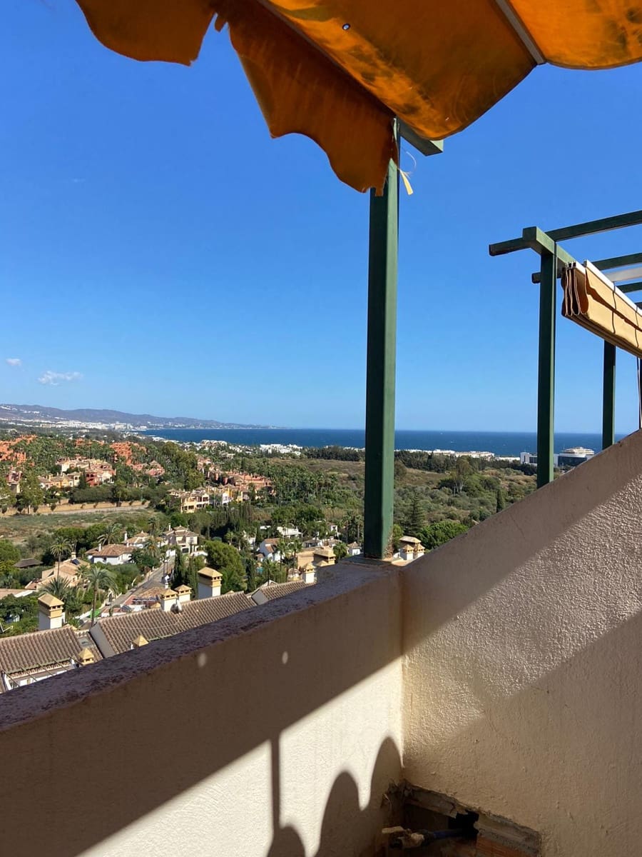 3 sypialnia Apartament na sprzedaż w Marbella z basenem garażem - 649 000 € (Ref: 10002105)