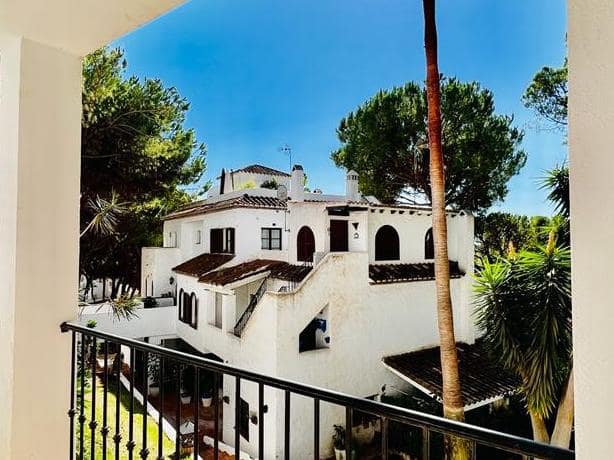 3 Zimmer Apartment zu verkaufen in Marbella mit Pool Garage - 545.000 € (Ref: 10002112)