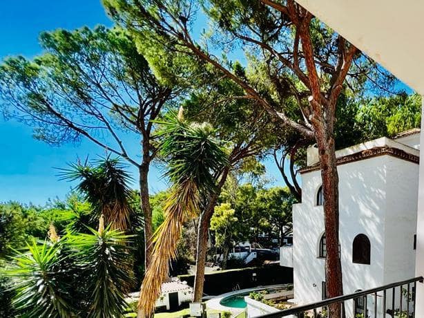3 Zimmer Apartment zu verkaufen in Marbella mit Pool Garage - 545.000 € (Ref: 10002112)
