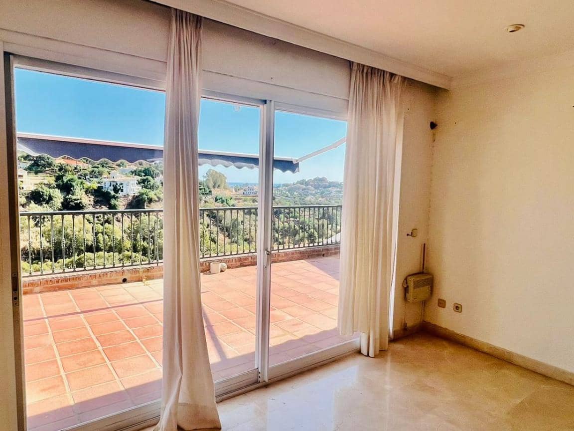 3 sypialnia Apartament na sprzedaż w La Quinta z basenem garażem - 750 000 € (Ref: 10002115)