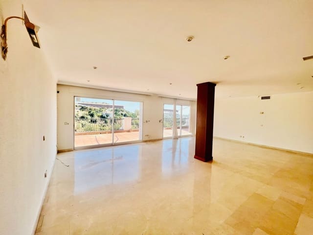 3 sypialnia Apartament na sprzedaż w La Quinta, Benahavís z basenem garażem - 750 000 € (Ref: 10002115)