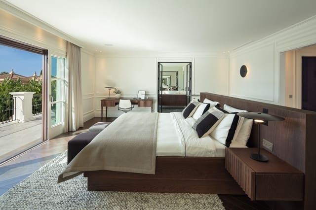 6 soverom Villa til salgs i Marbella med svømmebasseng garasje - € 8 750 000 (Ref: 10002116)
