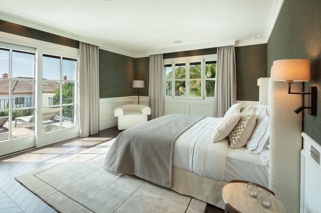 6 soverom Villa til salgs i Marbella med svømmebasseng garasje - € 8 750 000 (Ref: 10002116)
