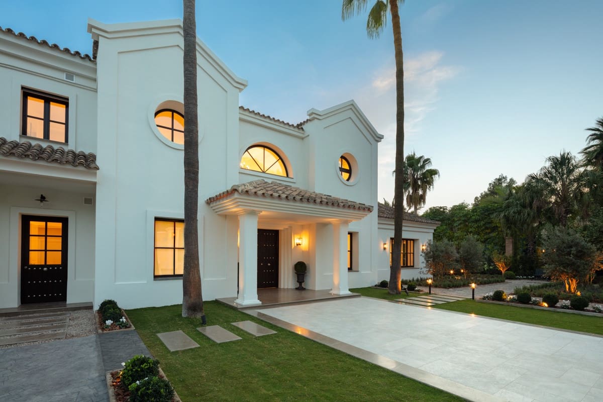 6 soverom Villa til salgs i Marbella med svømmebasseng garasje - € 8 750 000 (Ref: 10002116)