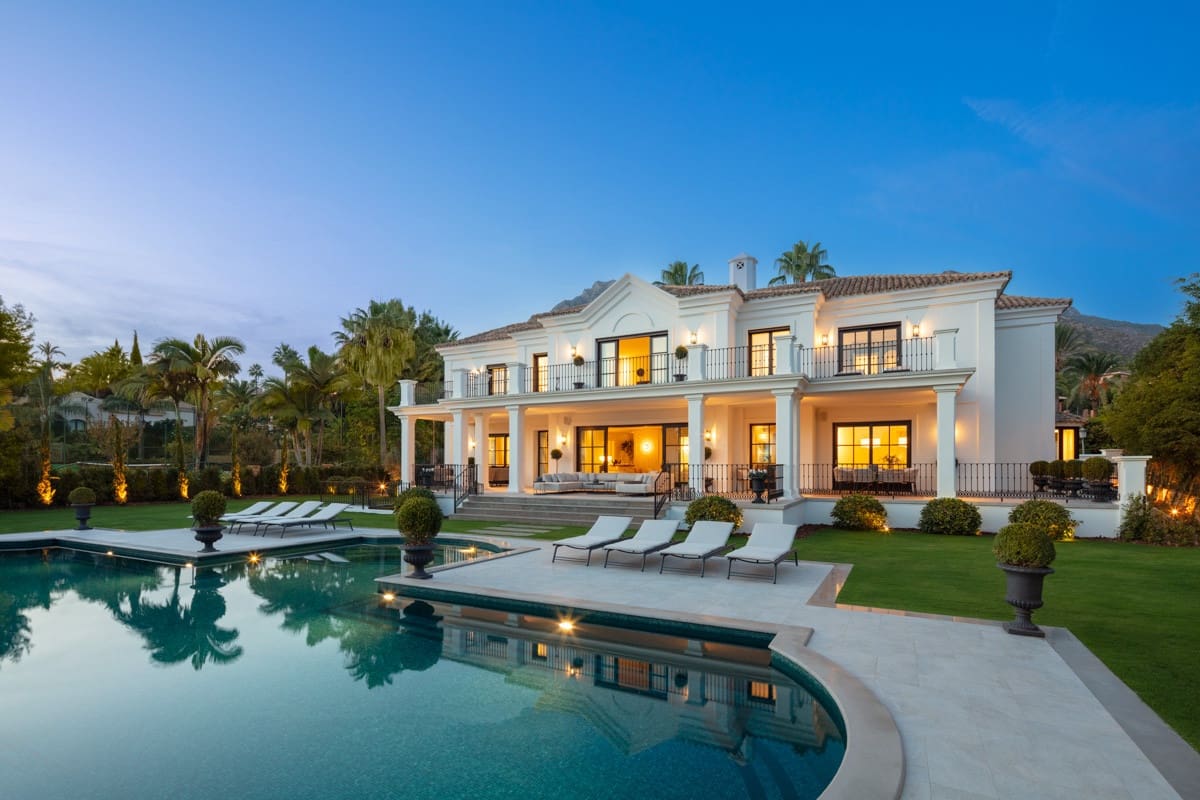 6 soverom Villa til salgs i Marbella med svømmebasseng garasje - € 8 750 000 (Ref: 10002116)