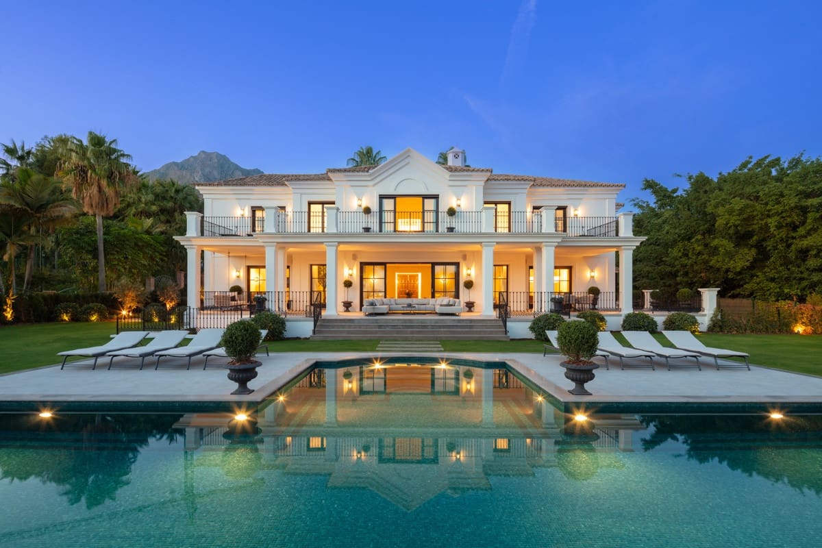 6 soverom Villa til salgs i Marbella med svømmebasseng garasje - € 8 750 000 (Ref: 10002116)